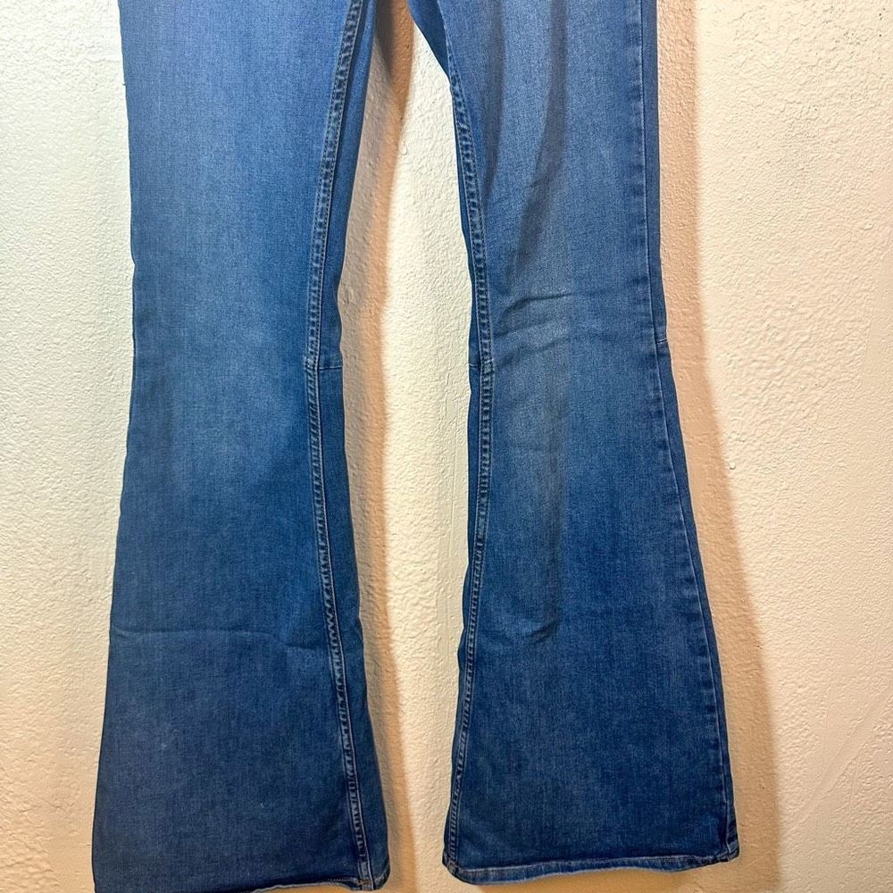 Free People Penny Pull On Denim Flare Jeans Size 26 Wide Leg - Picture 2 of 8